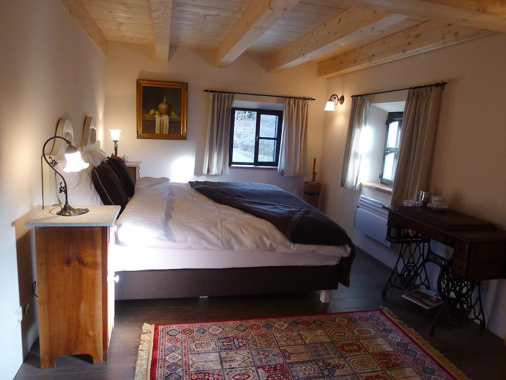 Heuholzmuehle Privatzimmer Elixhausen Pokoj fotografie